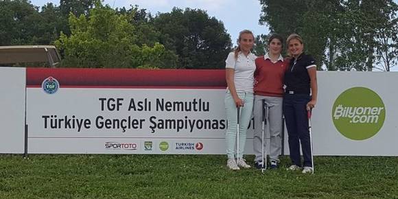 Aslı Nemutlu Türkiye Gençler Şampiyonası İlk Gün sonu