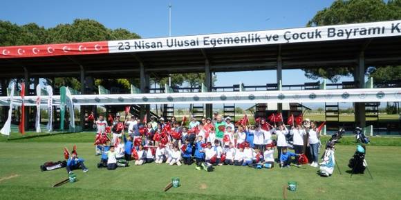 Minik golfçülerin 23 Nisan Coşkusu