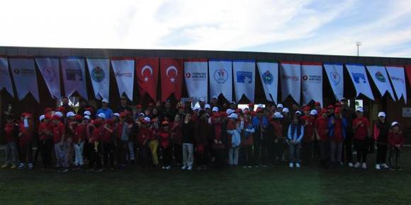 Küçük Golfçülerin 23 Nisan Coşkusu