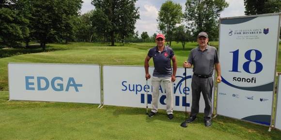 Engelliler Golf Milli takımı sporcularımızdan Mehmet Kazan ve Ahmet Özyazıcı İtalya’da ilk günü başarıyla tamamladı