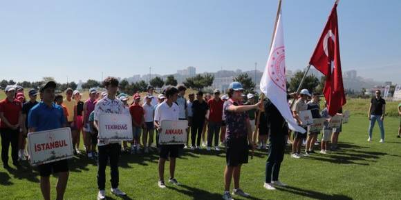 Okul Sporları Golf Gençler-Yıldızlar Türkiye Golf Şampiyonası Samsun’da başladı.