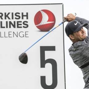 Four players share Turkey lead after low scoring morning