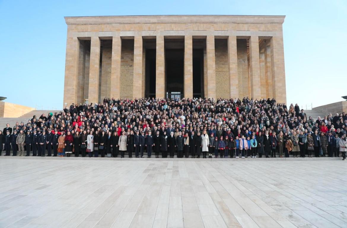 Kadınlara Seçme ve Seçilme Hakkının Tanınmasının 91. Yıl Dönümü Anıtkabir’de Anıldı