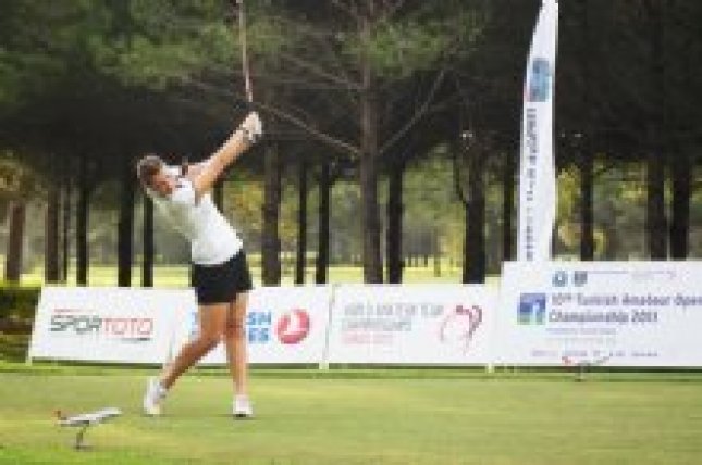 Hava Şartları Amatör Golfçüleri Zorladı…