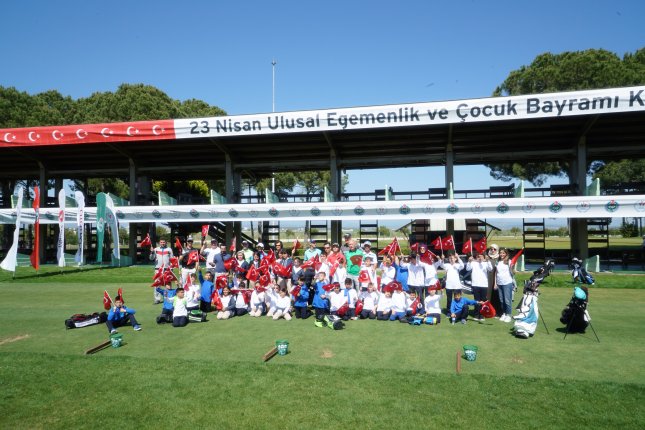 Minik golfçülerin 23 Nisan Coşkusu