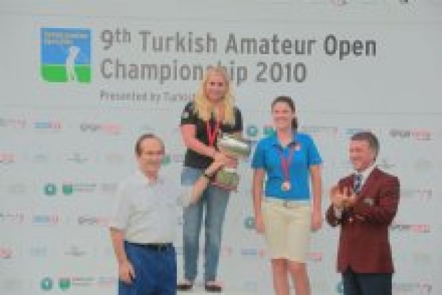 9.Türkiye Amatör Açık Şampiyonları erkeklerde Finlandiyalı Miro Veijalainen ,bayanlarda Alman Antonia Scherer.