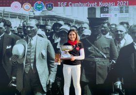 TGF Cumhuriyet Kupası Şampiyonu Sude Bay 